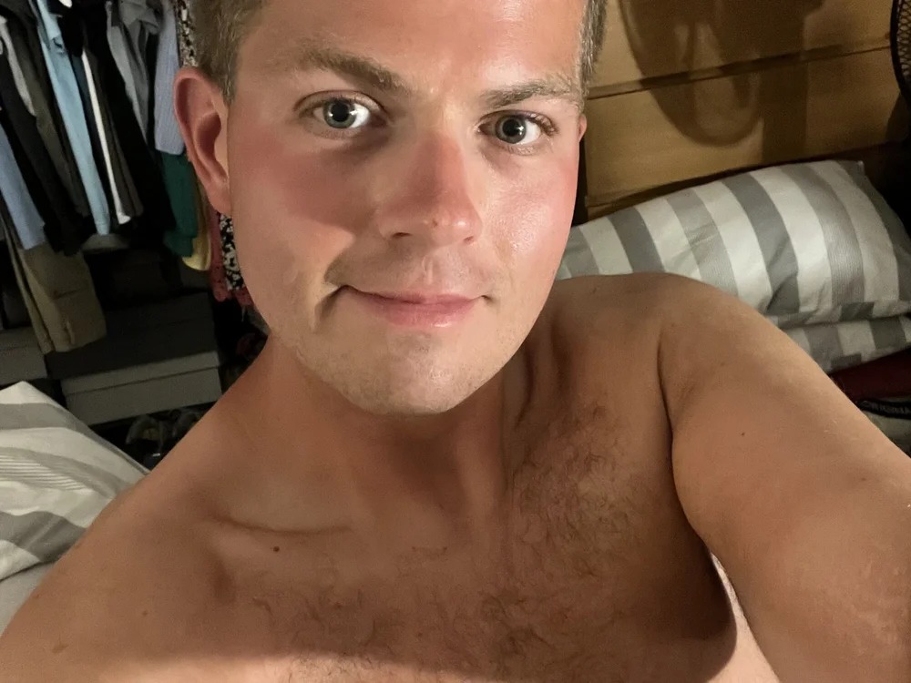 mickyb95 Chatroom