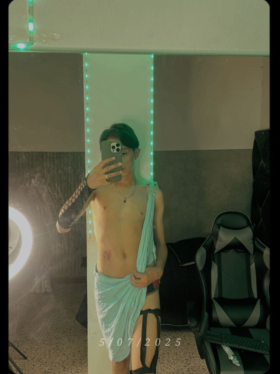 mikee_fox Chatroom