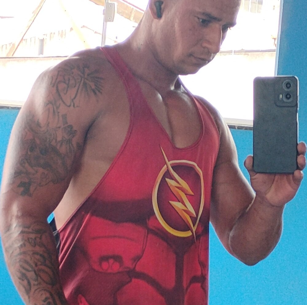 morenoblk011 Chatroom