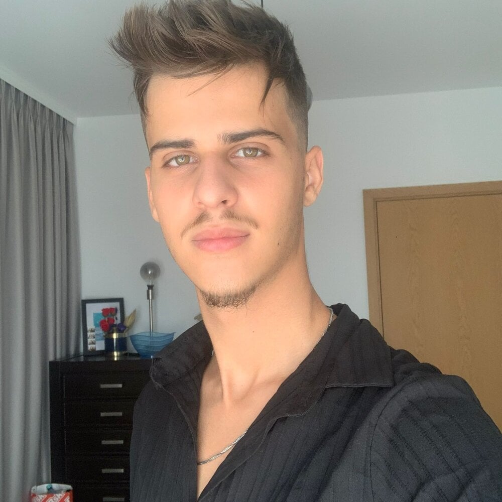 muscledesire Chatroom