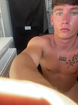 naughtyboy0124 Chatroom