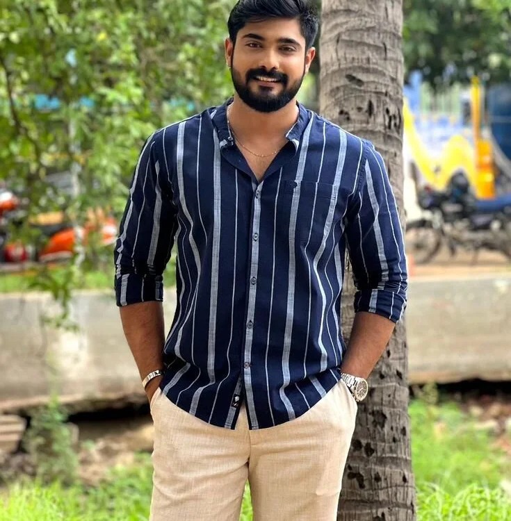 rishav_25 Chatroom