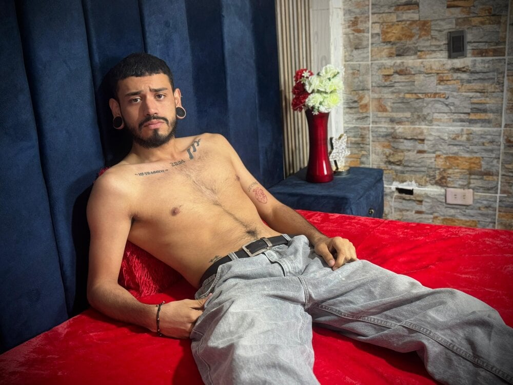 rolo_martinez Chatroom