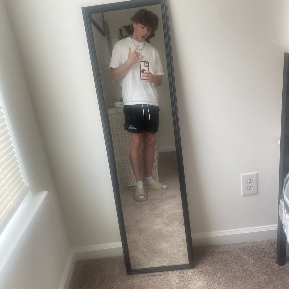 sexybigdick04 Chatroom