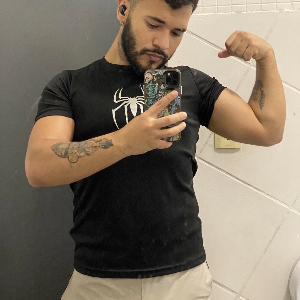 spiderfindom Chatroom