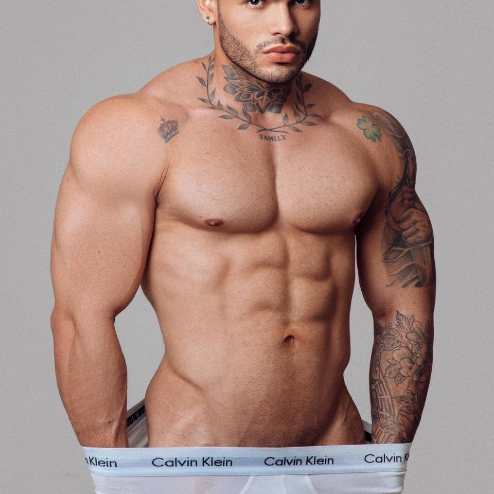 thiago_ferrari_ Chatroom