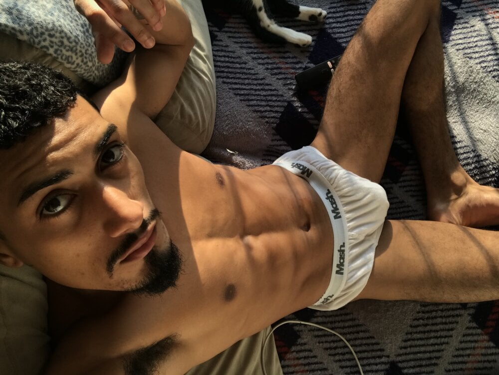 tierre21 Chatroom