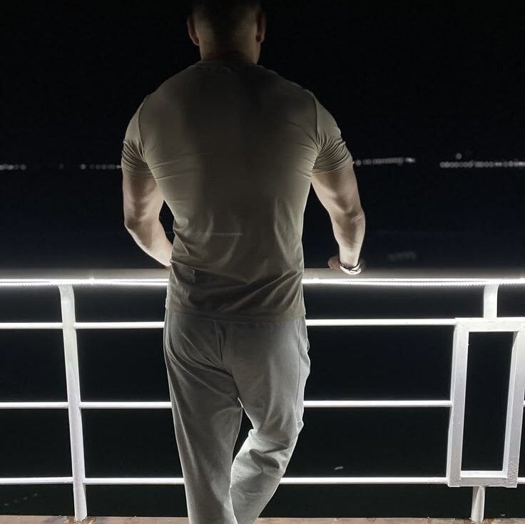 travis_wolf_ Chatroom