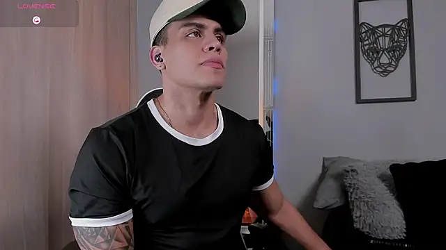 tyler_muscle1 Chatroom