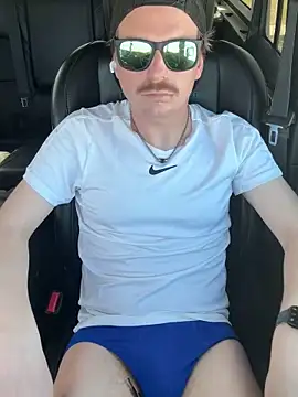 uncut_luke Chatroom