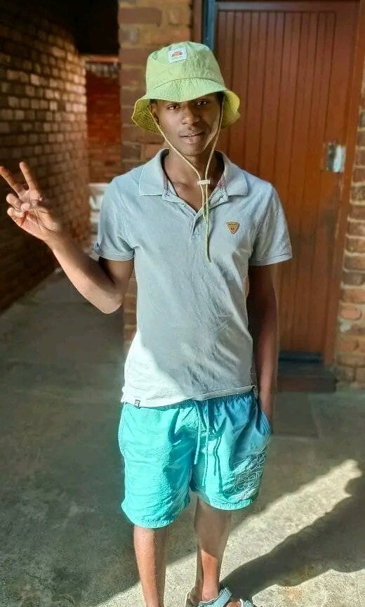 younggblackkCOCK19 Chatroom