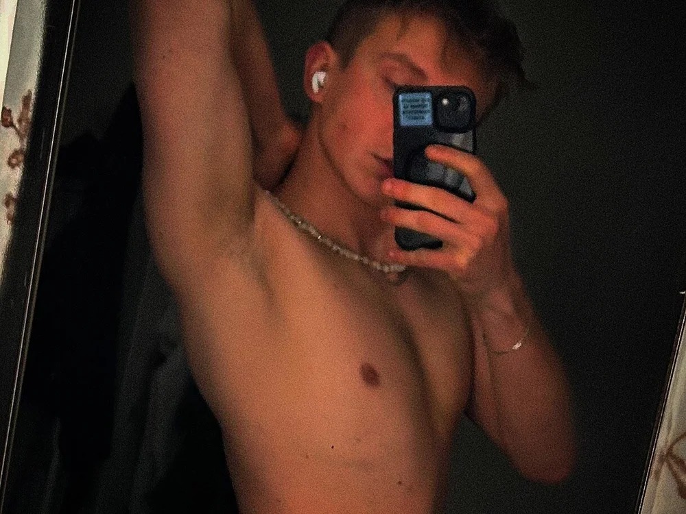 your_boy_NL Chatroom