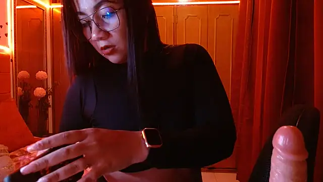 zoe_naughty01 Chatroom